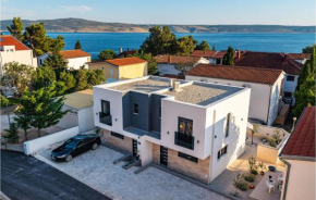 Awesome home in Starigrad Paklenica with 2 Bedrooms